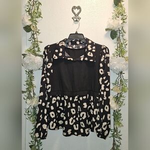 2XL Shein Curve black and cream long sleeved blouse